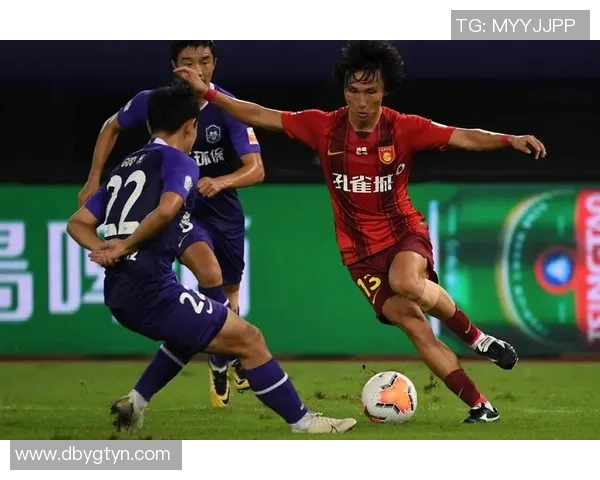 华夏幸福与天津泰达激战正酣谁能在赛场上笑到最后