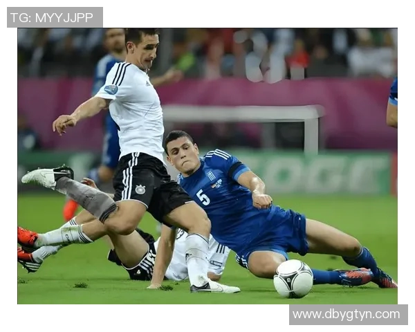 德国与冰岛在欧洲杯的激烈对决揭示足球战术与团队精神的较量