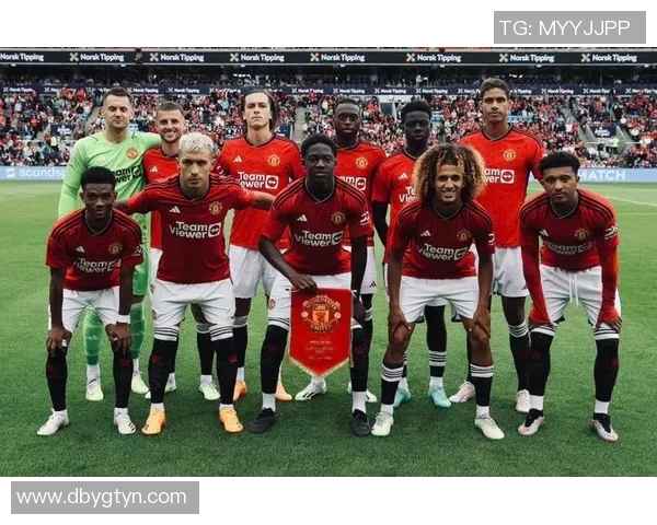 曼联与利兹联激烈对决精彩瞬间回顾与分析