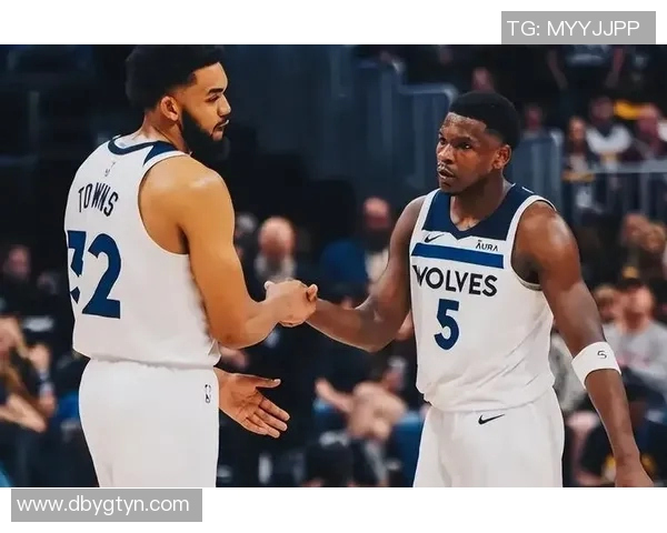 森林狼与爵士激战正酣谁能在这场对决中笑到最后