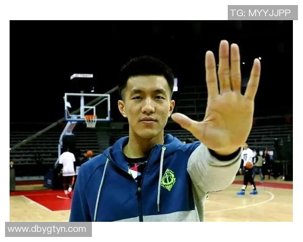 郭艾伦：从篮球新星到国家队核心的成长之路与未来展望