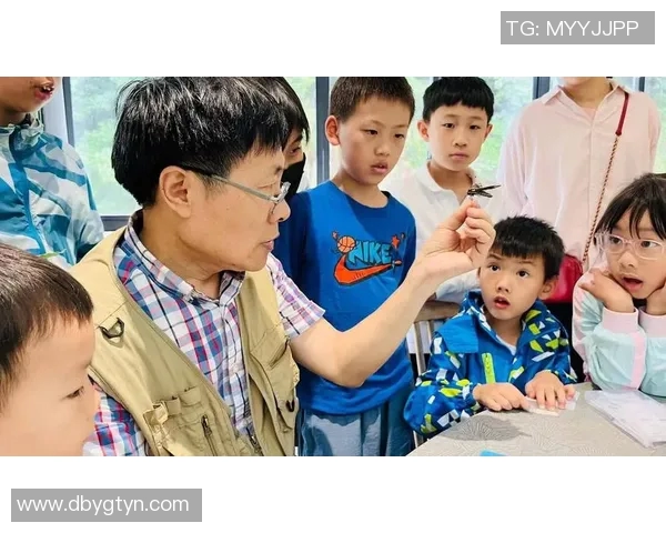 张宁的奋斗历程与成就探索：从普通学生到行业领军人物的成长之路